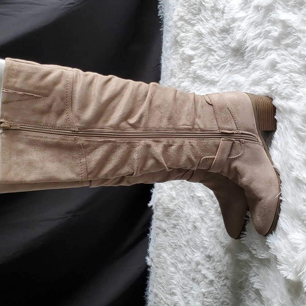 Indigo Rd women's Faux Suede Tall Knee High Boots Taupe size 8M